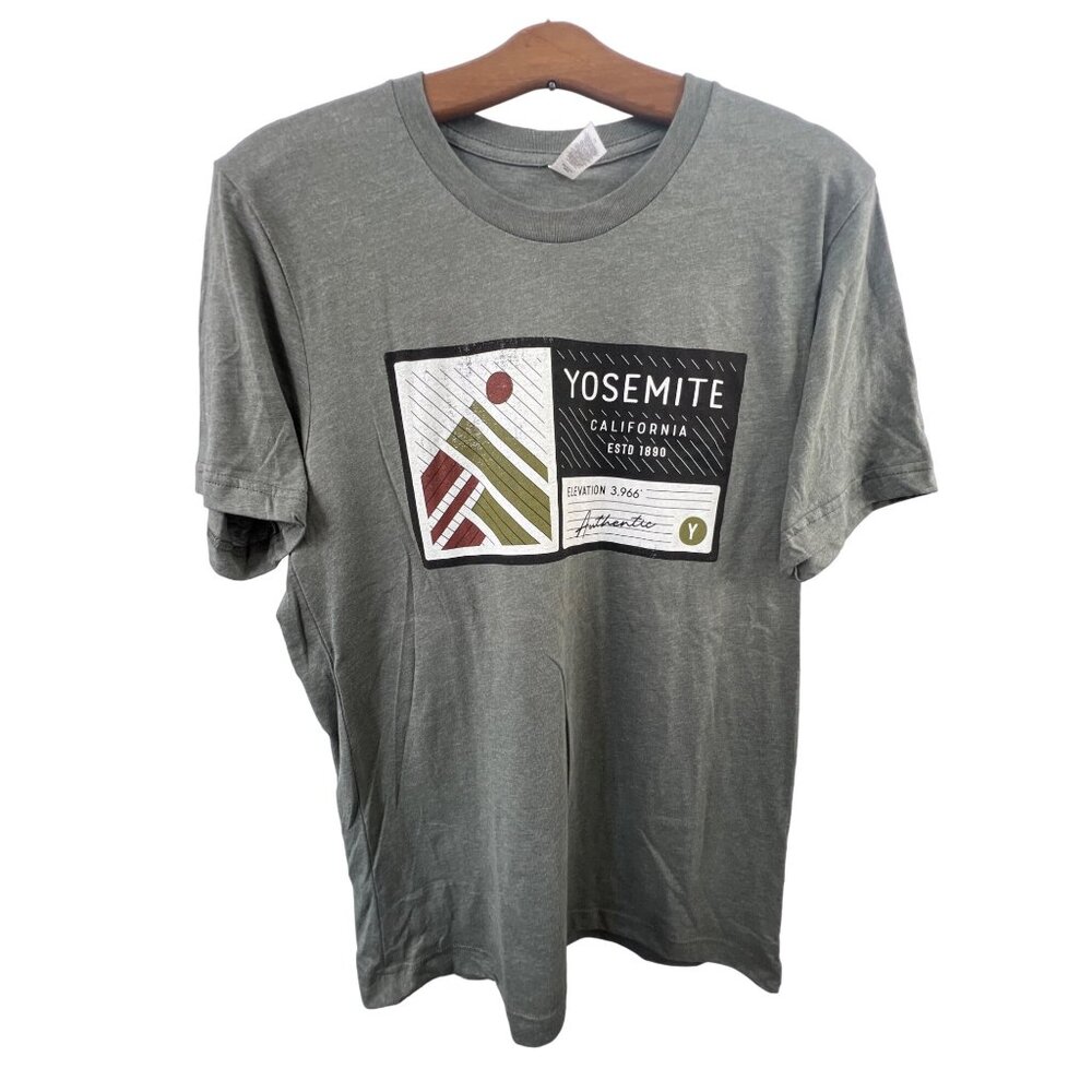 Yosemite Graphic T-Shirt Medium Athletic Fit Heather Gray Cotton Blend Crewneck